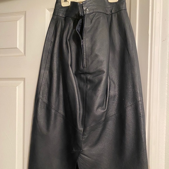 Skirt - Picture 1 of 12